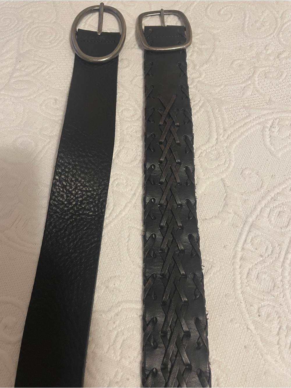 Black Leather Women’s Belt with Braided Detail